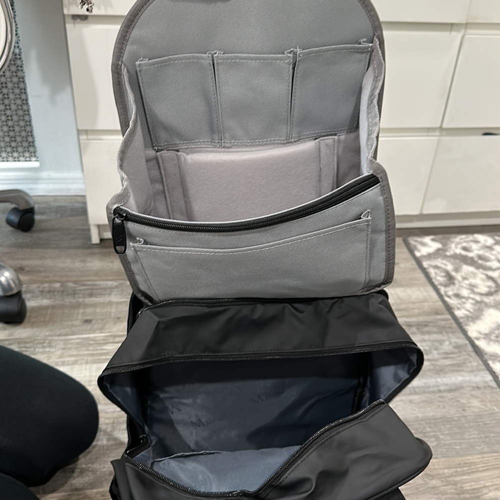 Matein Black Backpack - Picture 7 of 8